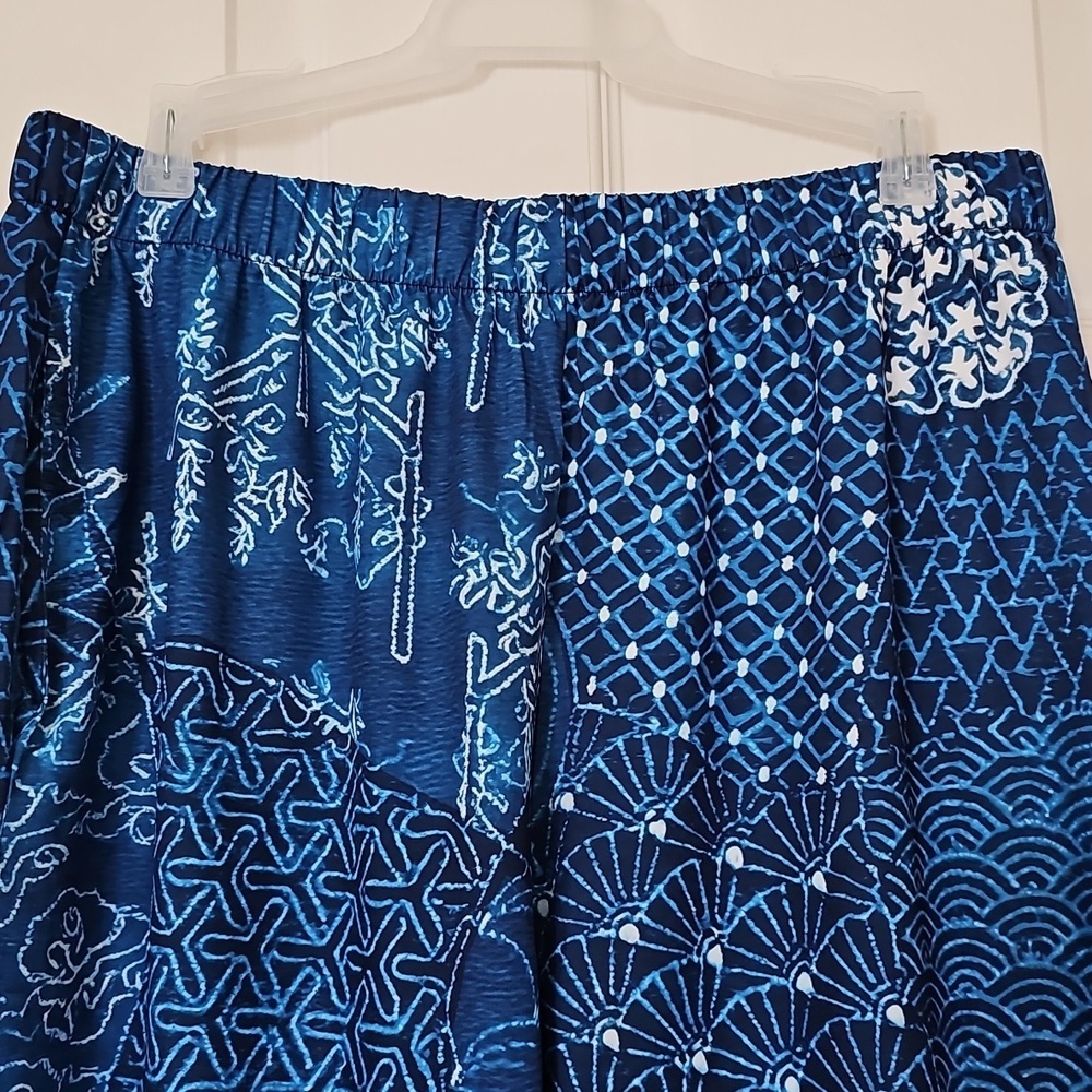 NWT Women's Capri Boho Beachy Casual Pull On Pant XL Blues Whites - Picture 8 of 14